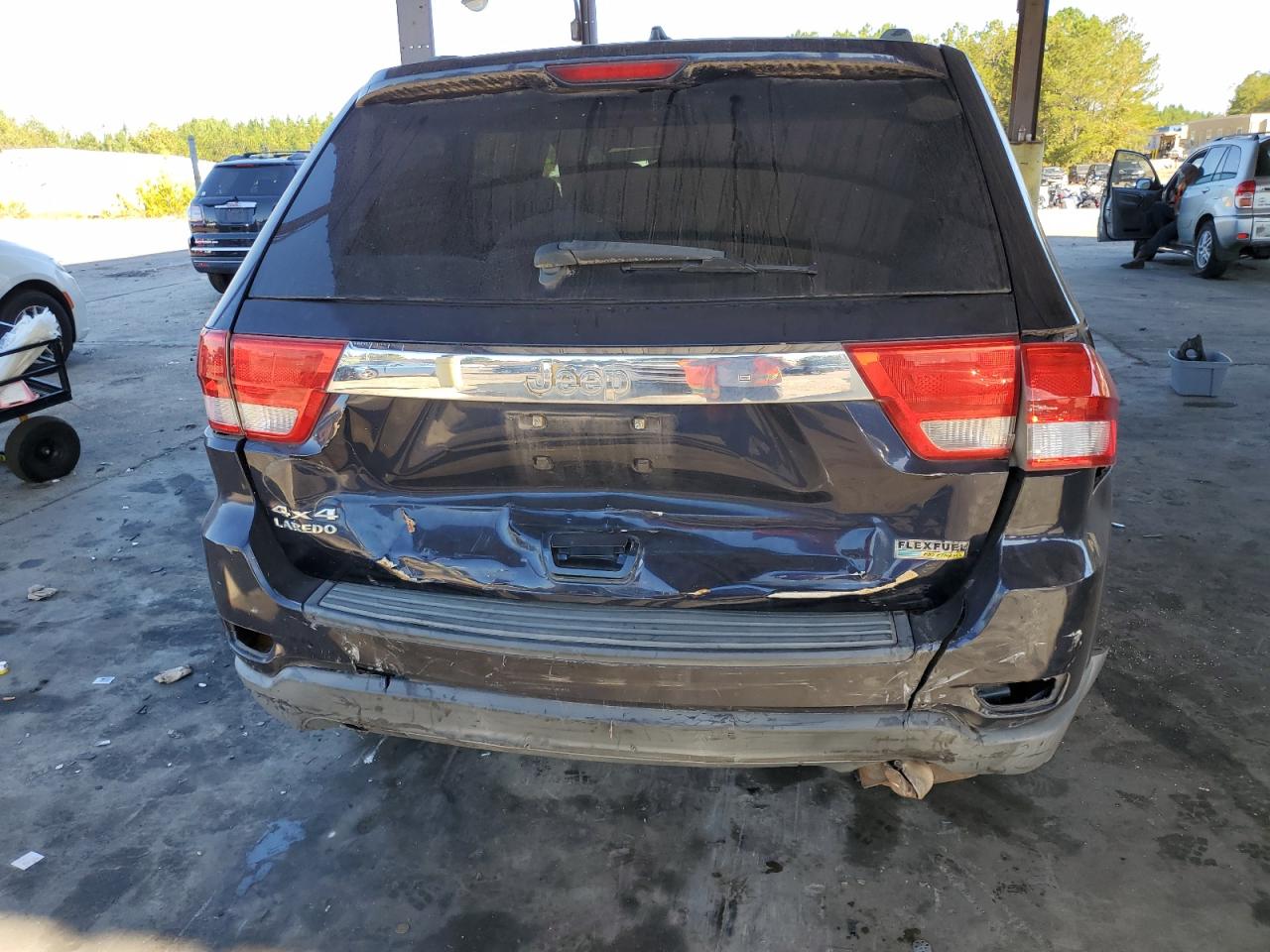 JEEP GRAND CHEROKEE LAREDO