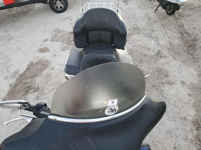 2010 HARLEY-DAVIDSON FLHTK - 1HD1KEM10AB674877