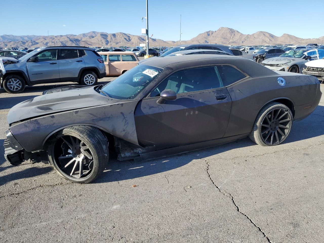  Salvage Dodge Challenger