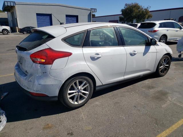 VIN 1FADP3K28GL319982 2016 Ford Focus, SE no.3