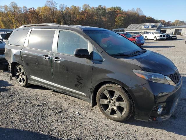 VIN 5TDXZ3DC1HS841196 2017 Toyota Sienna, SE no.4