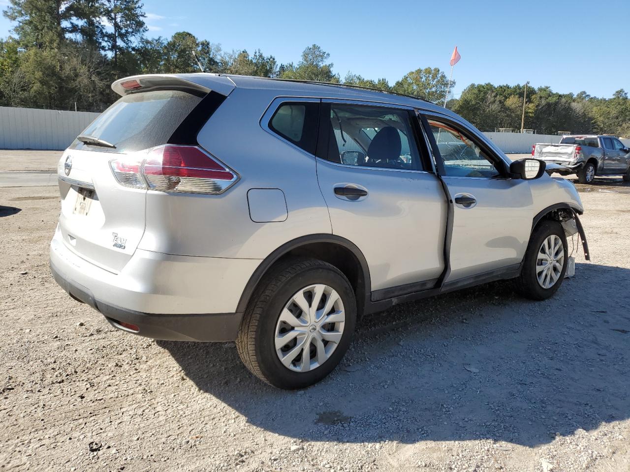 Lot #2959895333 2016 NISSAN ROGUE S