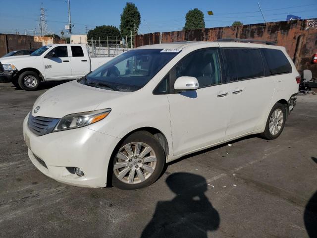 TOYOTA SIENNA XLE