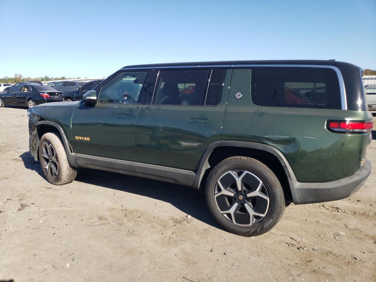 Lot #2978865940 2023 RIVIAN R1S ADVENT