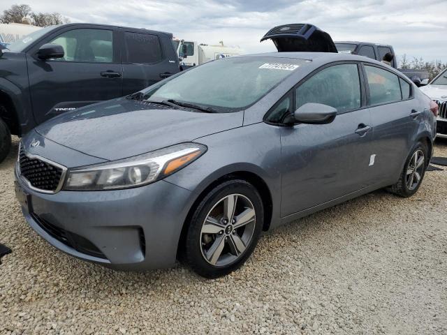 VIN 3KPFL4A70JE246883 2018 KIA FORTE no.1