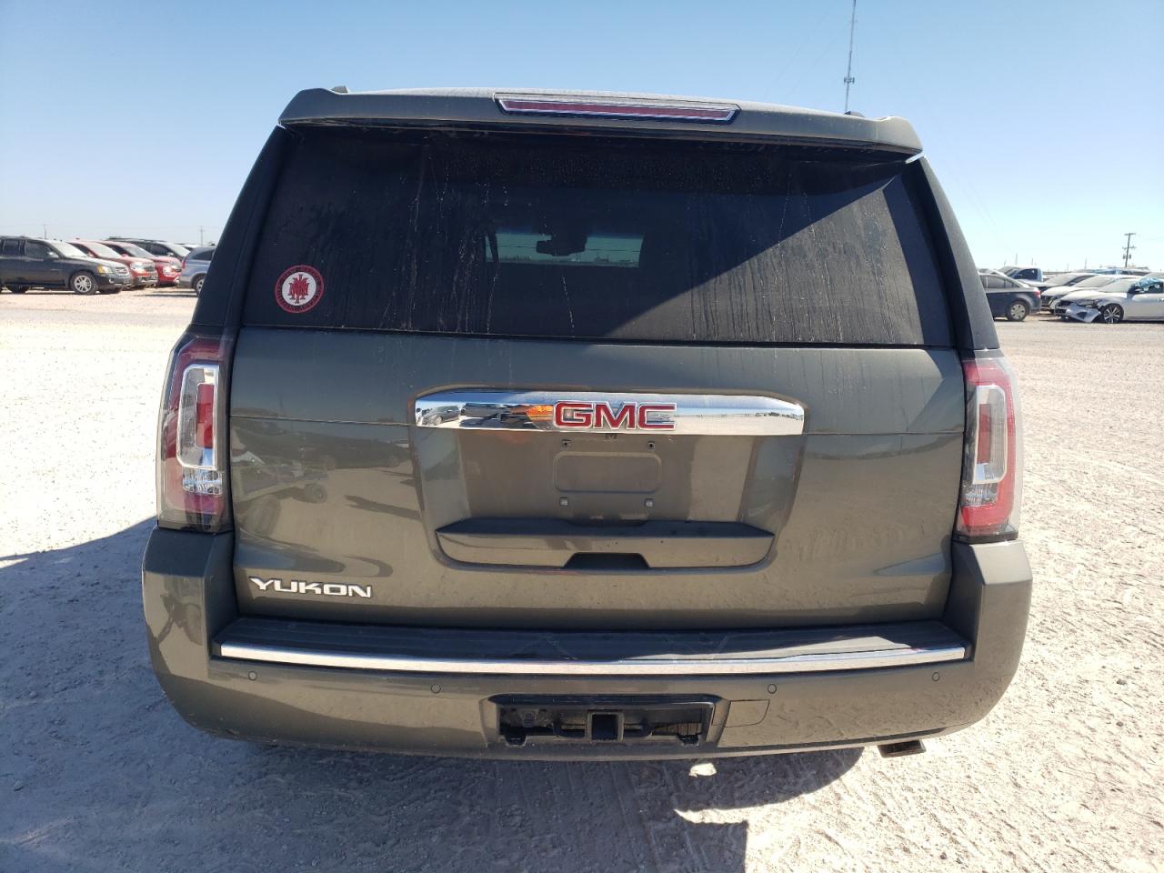 Lot #3021131207 2017 GMC YUKON DENA