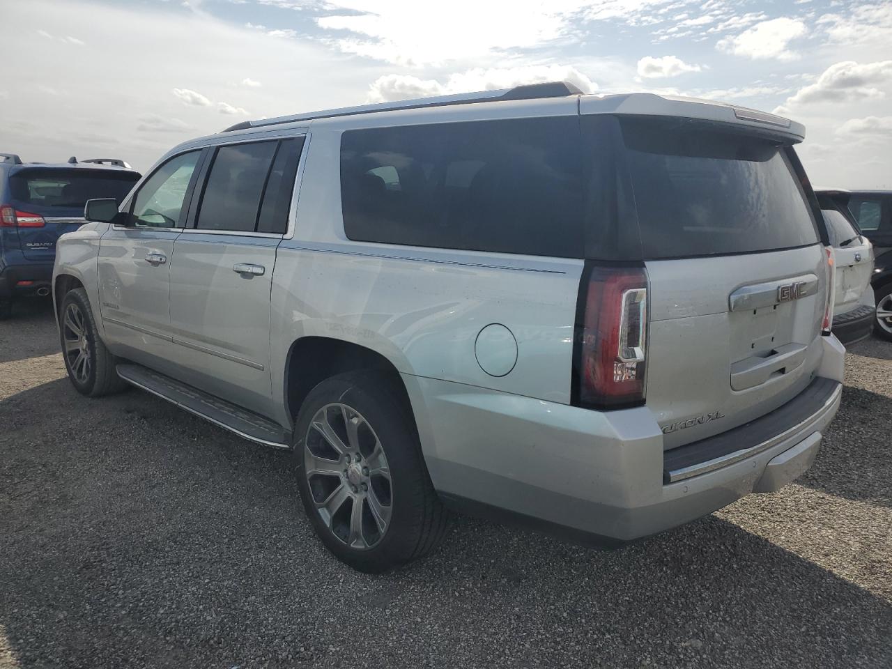 Lot #2924066288 2017 GMC YUKON XL D