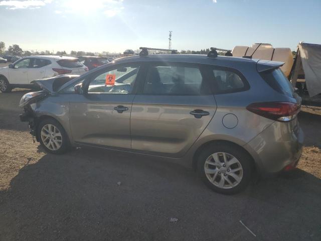 KIA RONDO 2017 silver  gas KNAHT8A32H7172595 photo #3