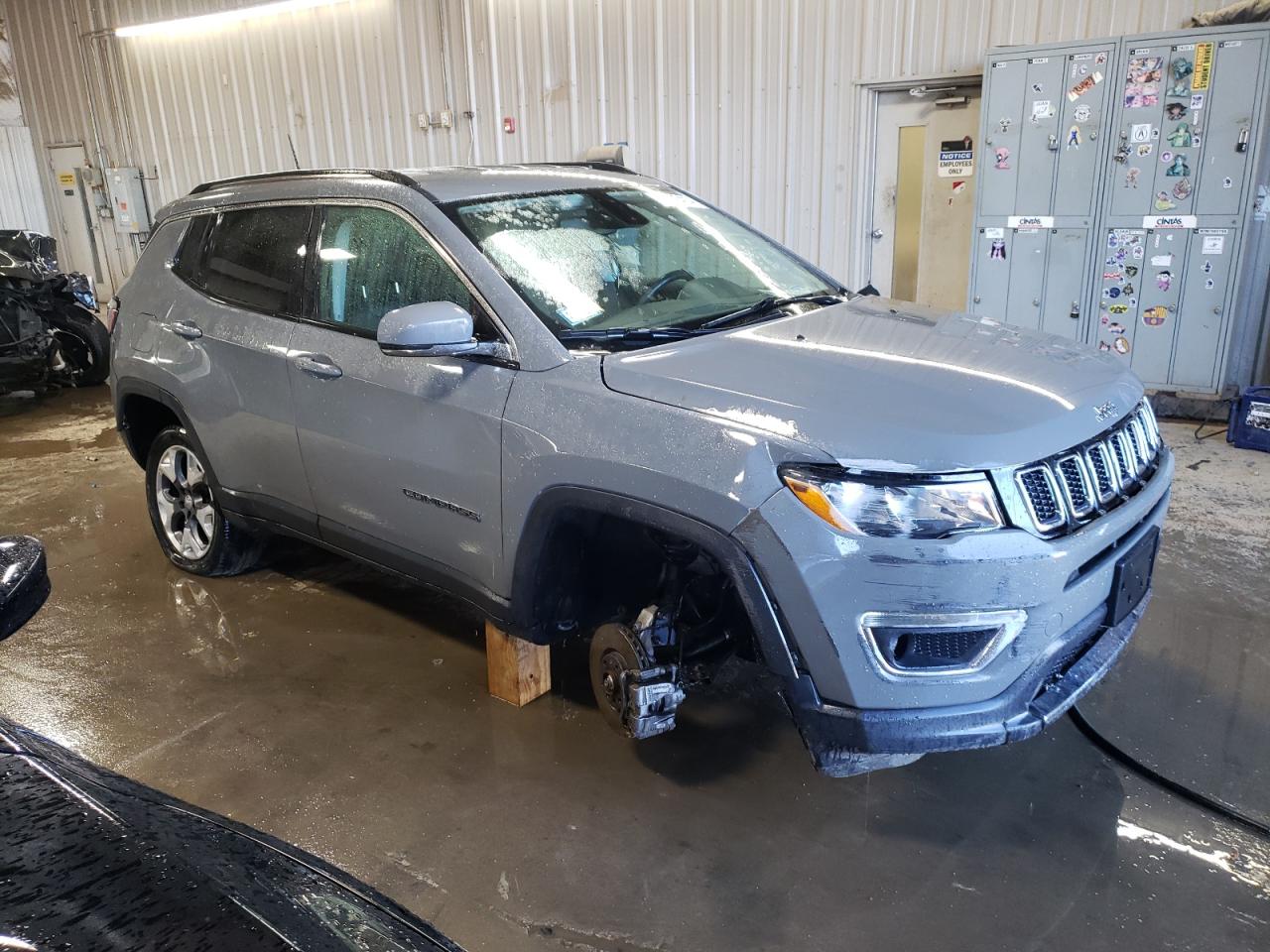 Lot #2912028567 2020 JEEP COMPASS LI