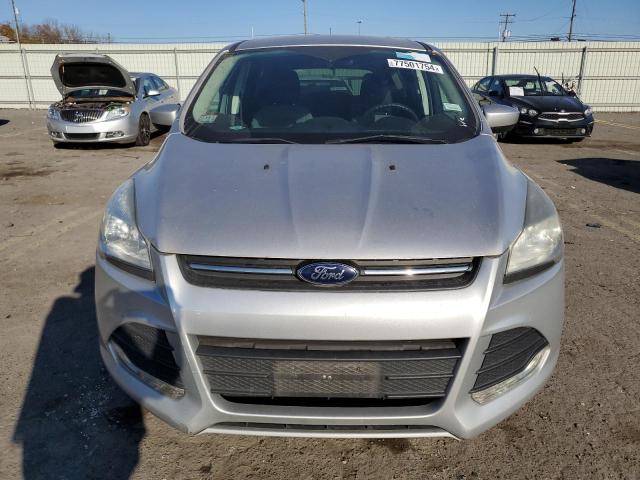 VIN 1FMCU9GX4GUA88090 2016 Ford Escape, SE no.5