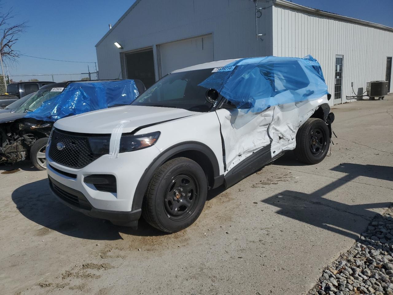  Salvage Ford Explorer