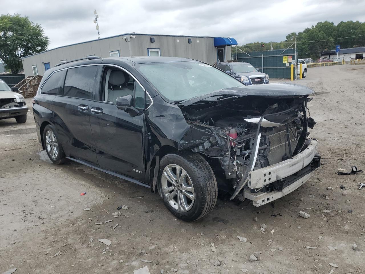 Lot #2972408511 2021 TOYOTA SIENNA XSE