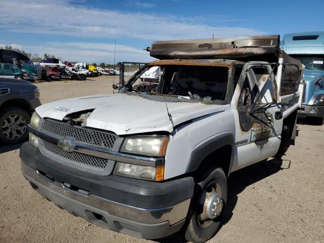 CHEVROLET SILVERADO 2004 white  gas 1GBJC34U24E399324 photo #1