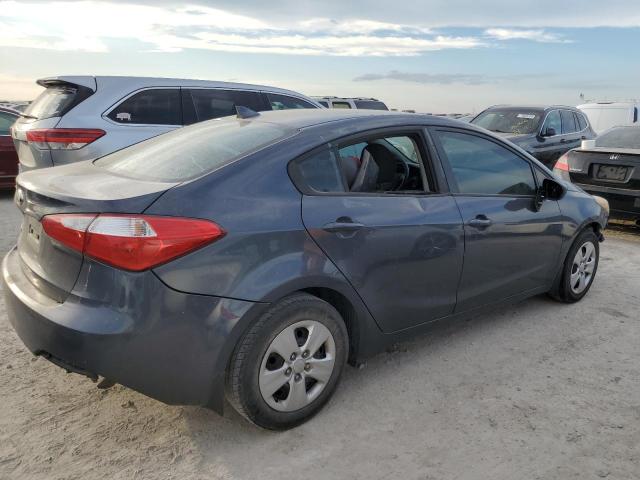 VIN KNAFK4A65G5586820 2016 KIA Forte, LX no.3