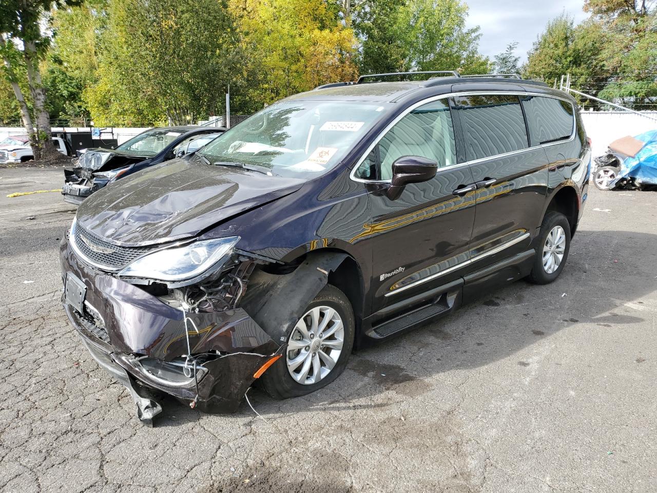 Chrysler Pacifica 2017 RU