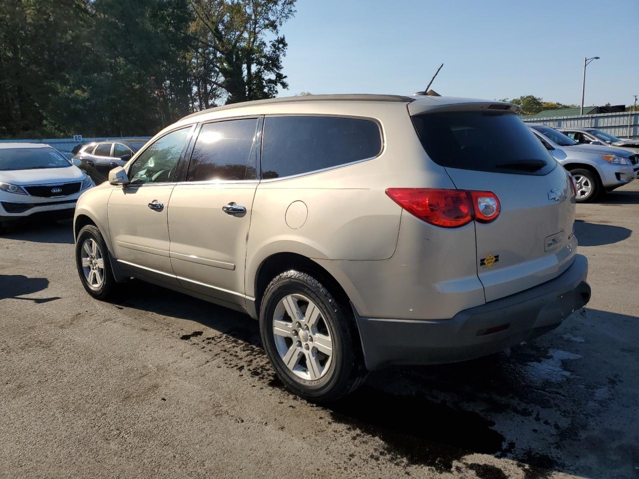 Lot #2923867837 2011 CHEVROLET TRAVERSE L