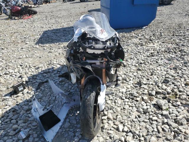 2017 SUZUKI GSX1300 RA JS1GX72B3H2100038