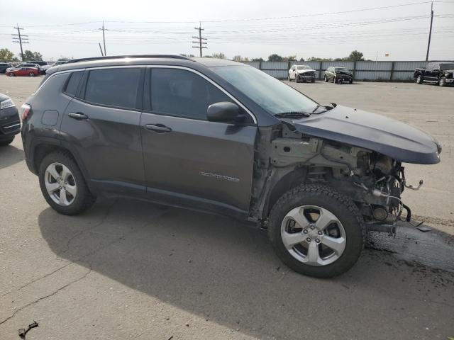 VIN 3C4NJDBB5JT259189 2018 Jeep Compass, Latitude no.4