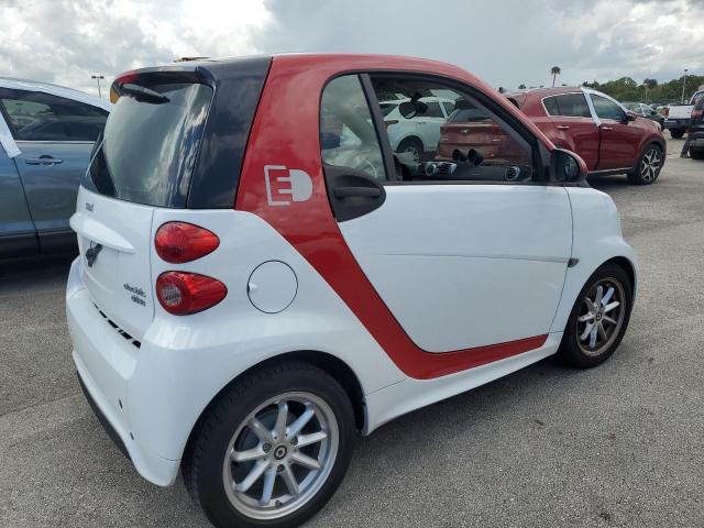 VIN WMEEJ9AA6EK782087 2014 Smart Fortwo no.3