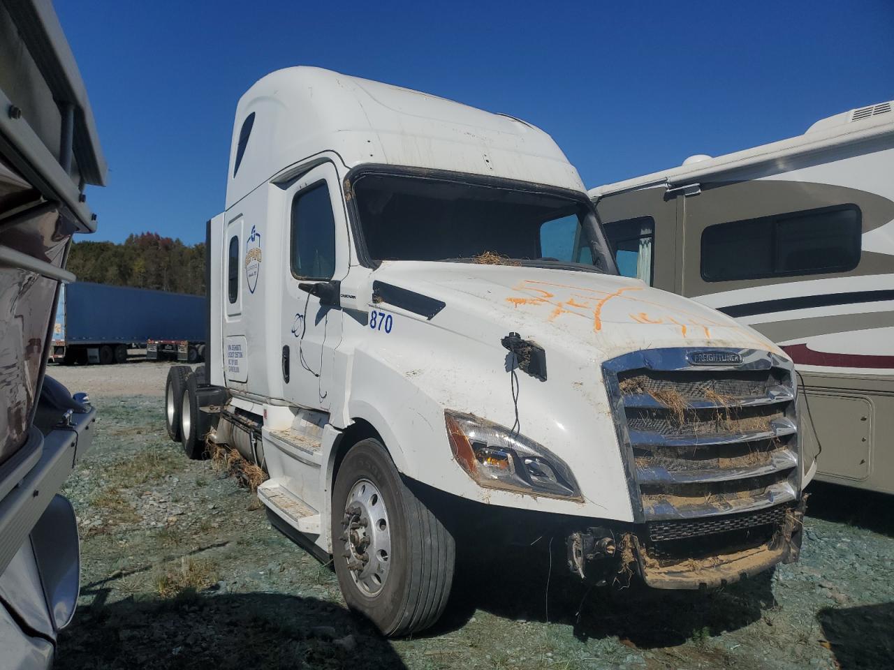 Lot #2952921844 2018 FREIGHTLINER CASCADIA 1