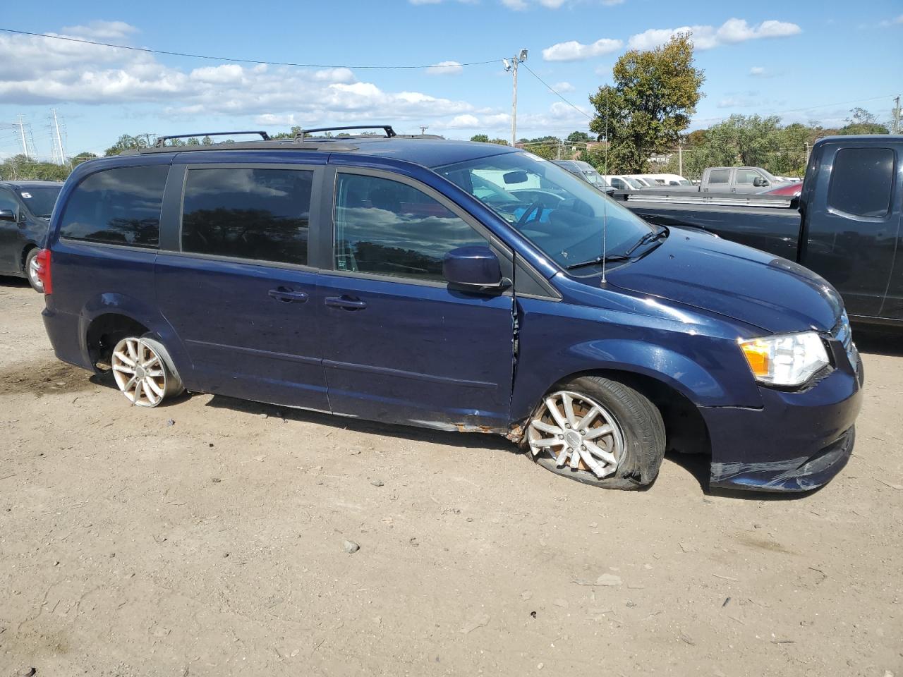 Lot #2938424192 2016 DODGE GRAND CARA