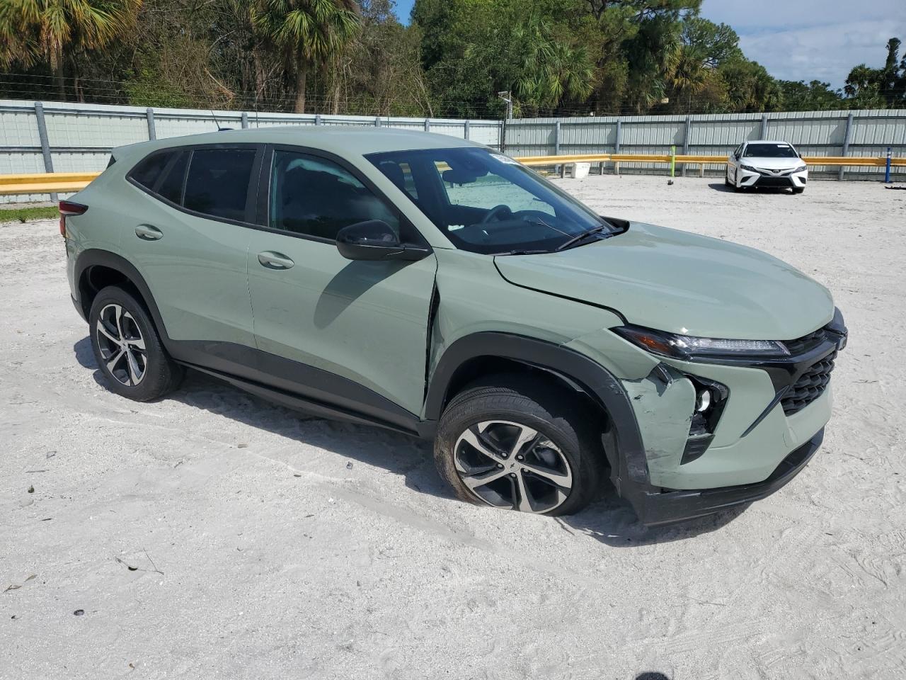 Lot #2955502509 2024 CHEVROLET TRAX 1RS