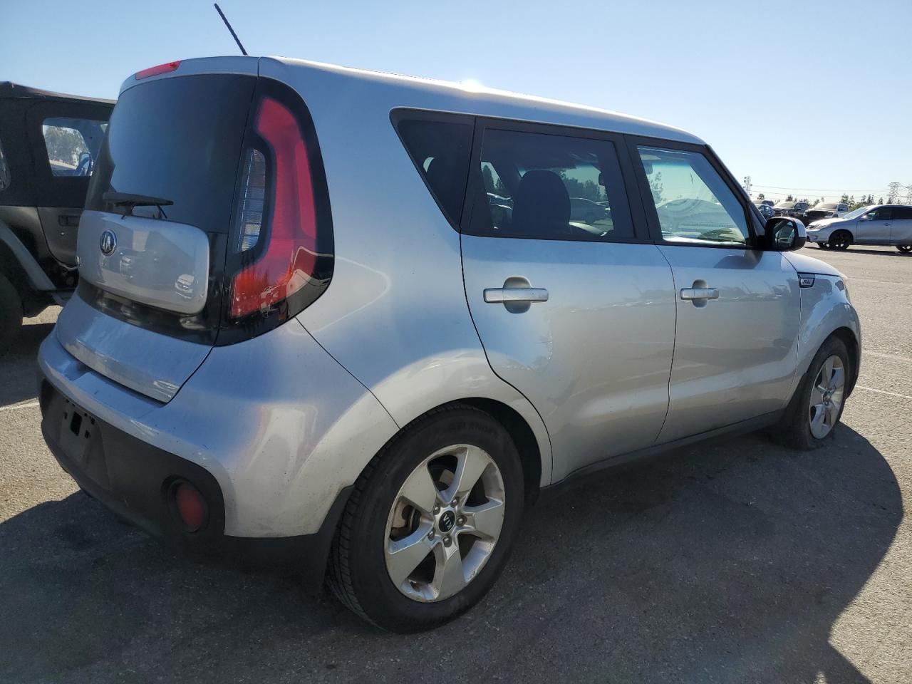 KIA SOUL 2017 silver  gas KNDJN2A22H7481373 photo #4