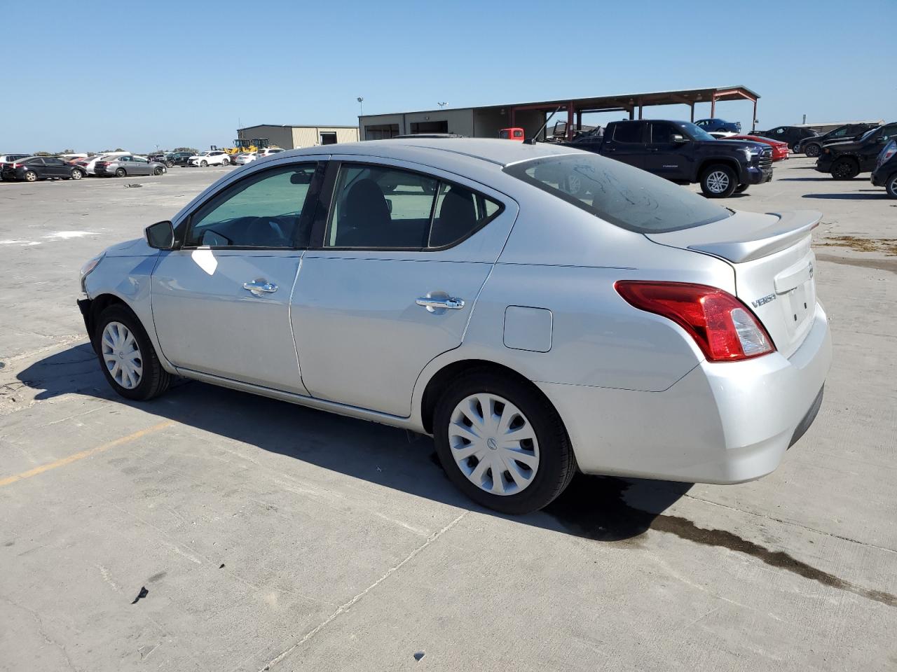 Lot #3024952435 2019 NISSAN VERSA S