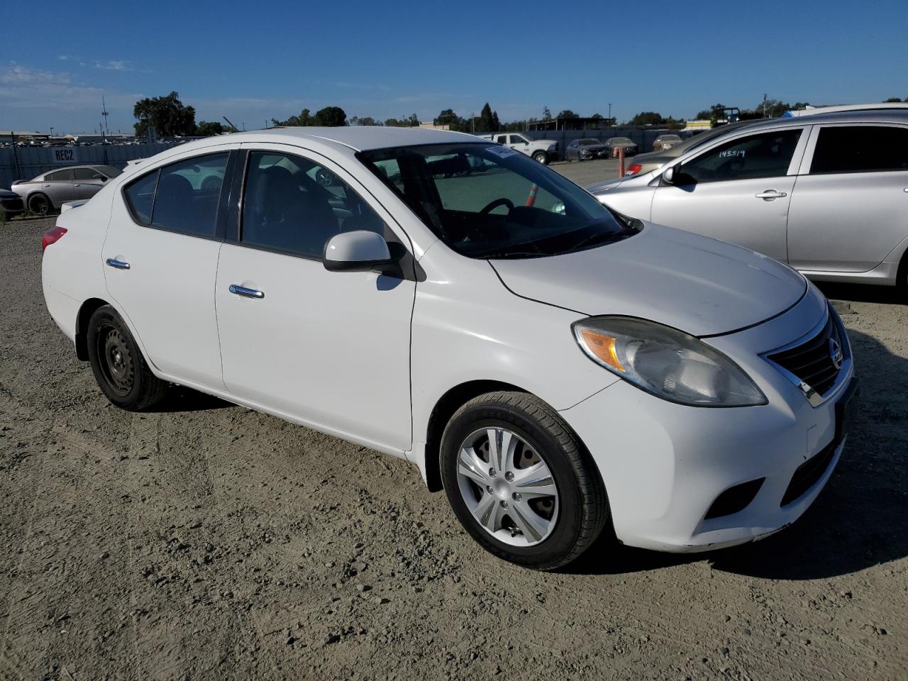 Lot #2898182255 2014 NISSAN VERSA S