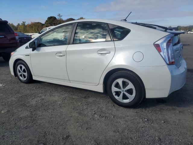 VIN JTDKN3DUXF1974404 2015 Toyota Prius no.2