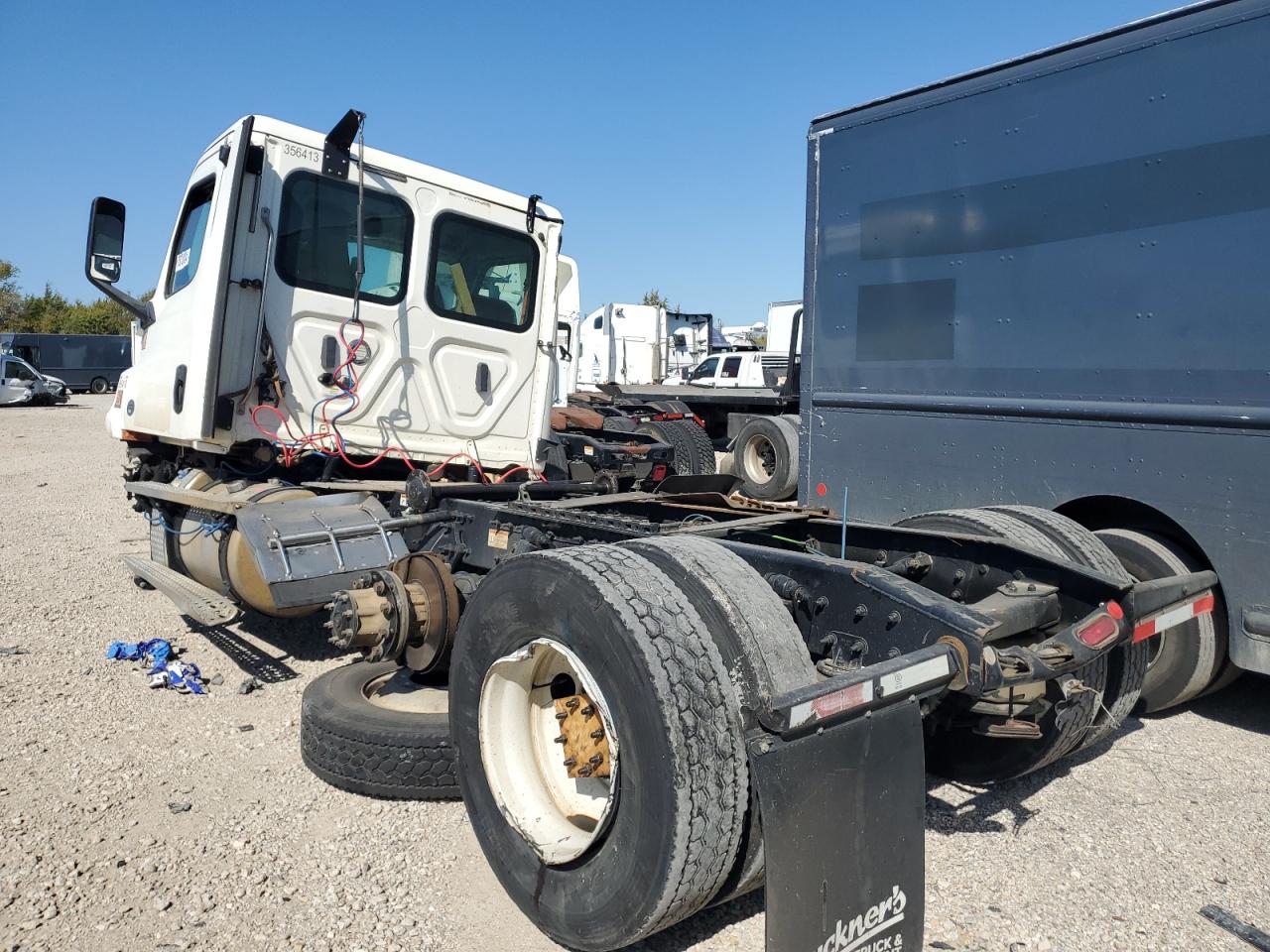 Lot #2972226120 2020 FREIGHTLINER CASCADIA 1