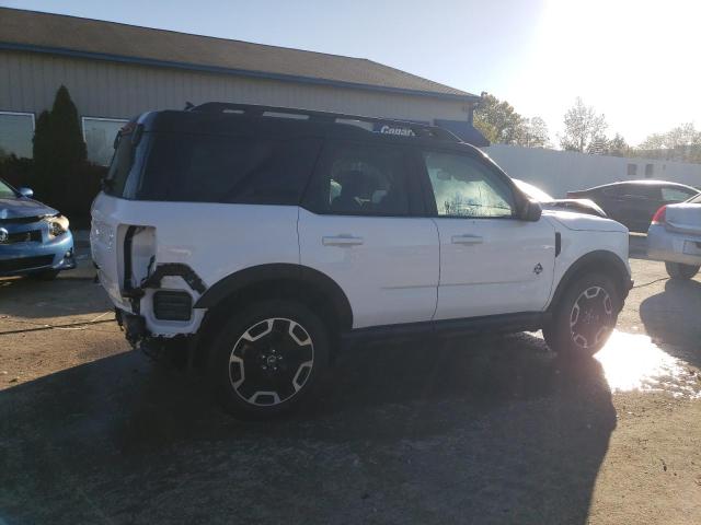 VIN 3FMCR9C67NRE00681 2022 Ford Bronco, Outer Banks no.3