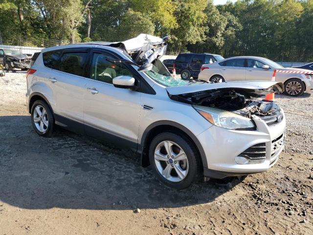 VIN 1FMCU0G73GUA35487 2016 Ford Escape, SE no.4