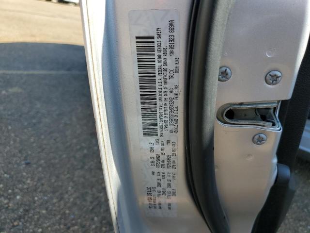 2017 RAM 1500 SLT - 1C6RR7GT9HS549242