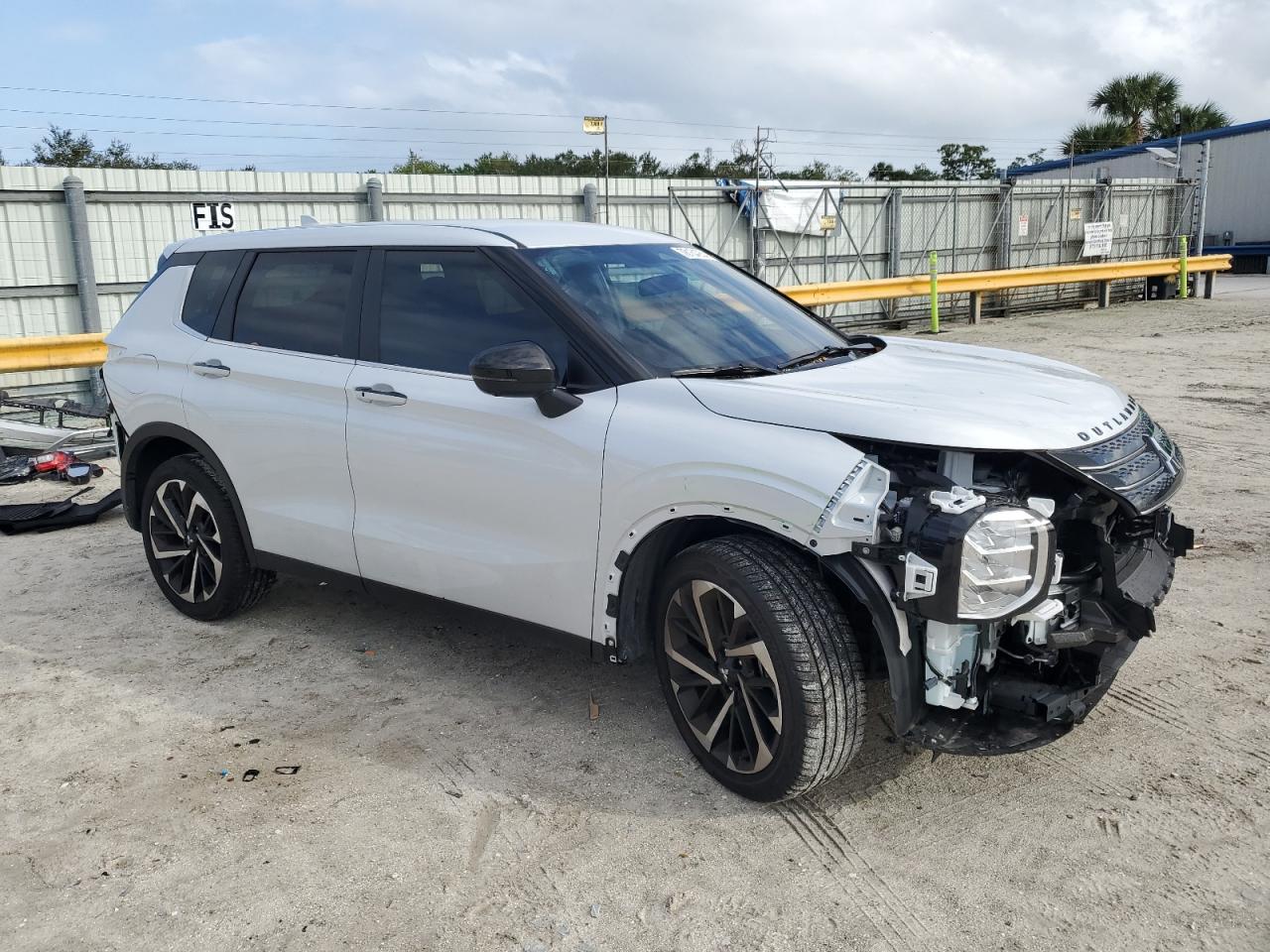 Lot #2993349852 2024 MITSUBISHI OUTLANDER