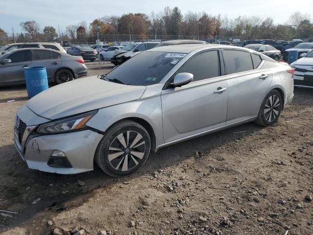 NISSAN ALTIMA SV