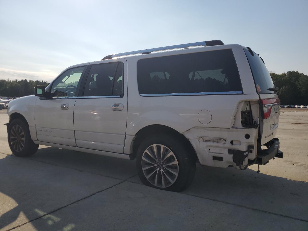 Lot #2923682583 2015 LINCOLN NAVIGATOR