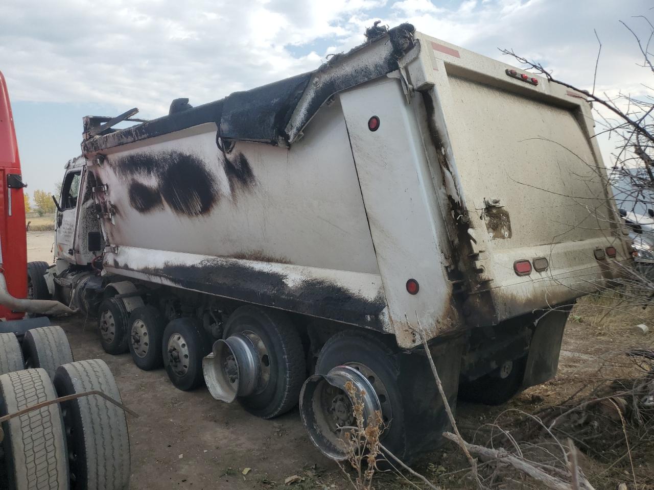 Lot #2907686049 2019 PETERBILT 567