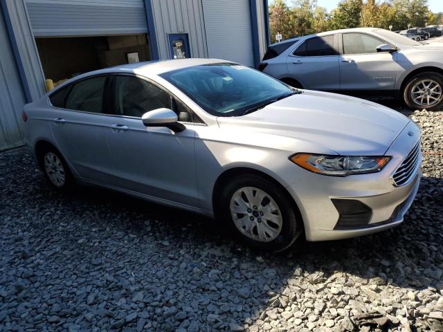 VIN 3FA6P0G70KR162213 2019 Ford Fusion, S no.4