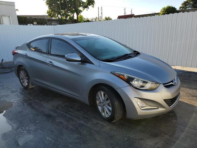 VIN 5NPDH4AE8FH602300 2015 Hyundai Elantra, SE no.4