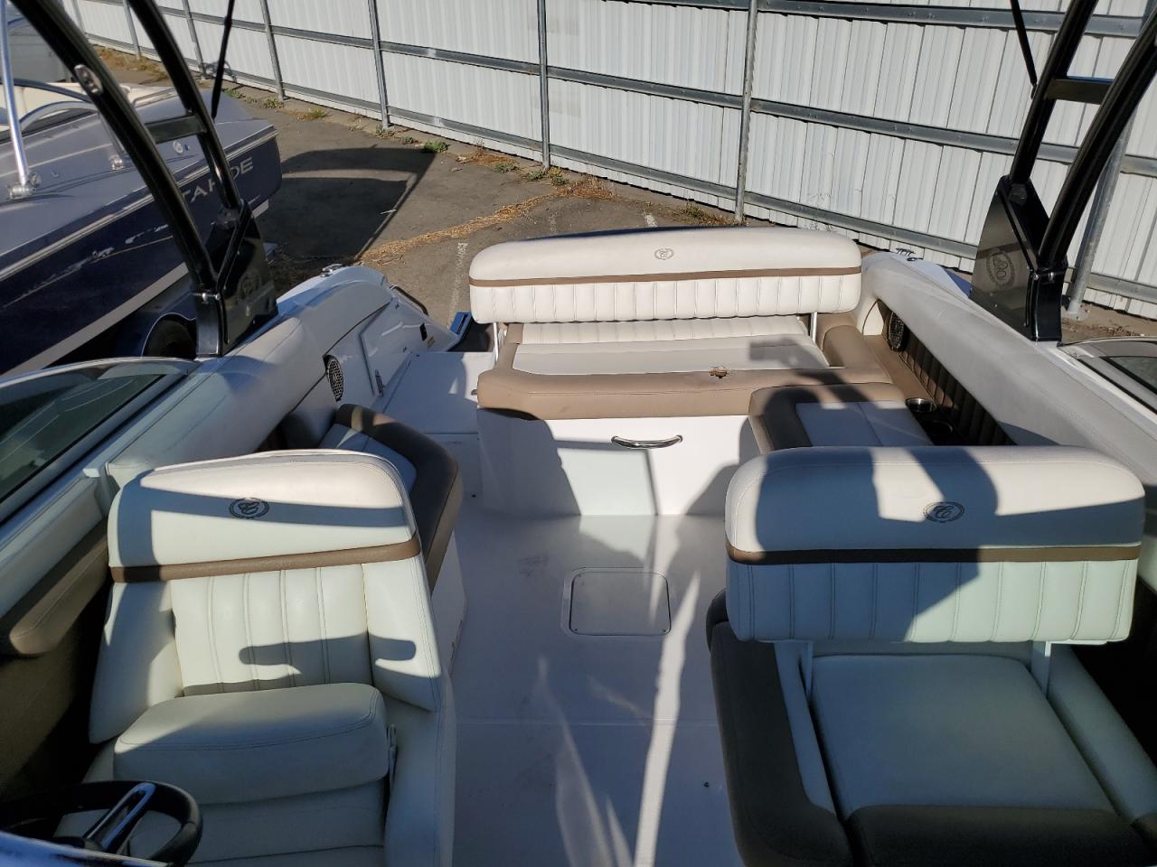 Lot #2907308972 2014 COBL BOAT