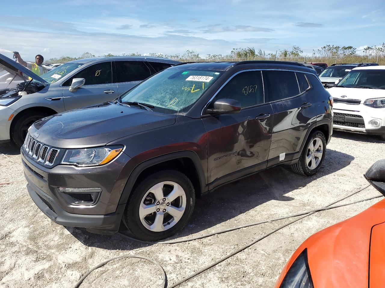 Lot #2974858270 2020 JEEP COMPASS LA