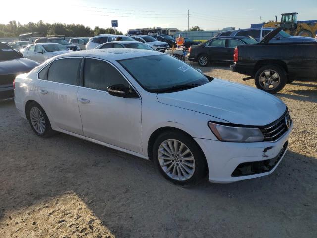 VIN 1VWBT7A35GC011258 2016 Volkswagen Passat, SE no.4