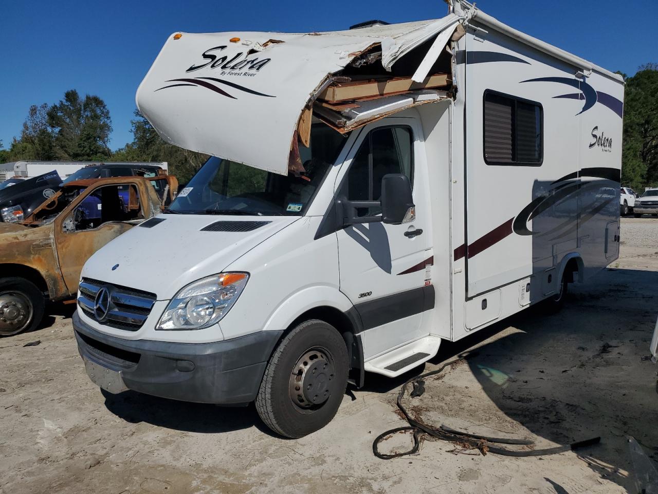 Lot #2972465778 2011 MERCEDES-BENZ SPRINTER 3