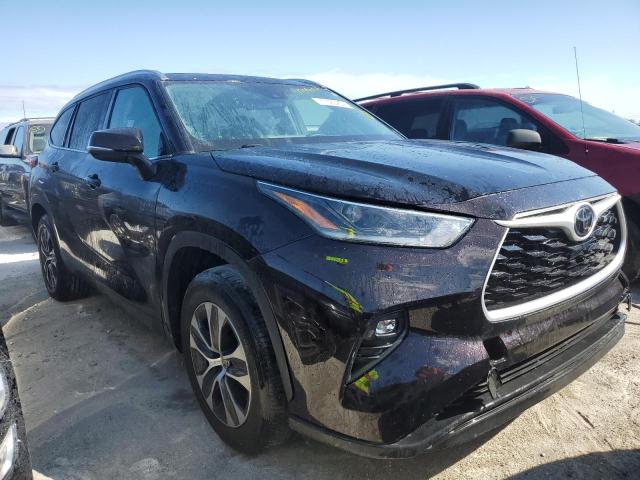 VIN 5TDGZRAH1MS060823 2021 Toyota Highlander, Xle no.4