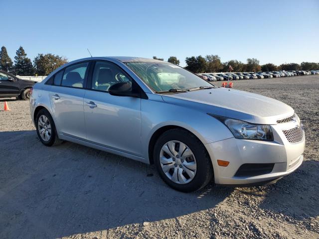 VIN 1G1PA5SH1E7159595 2014 Chevrolet Cruze, LS no.4