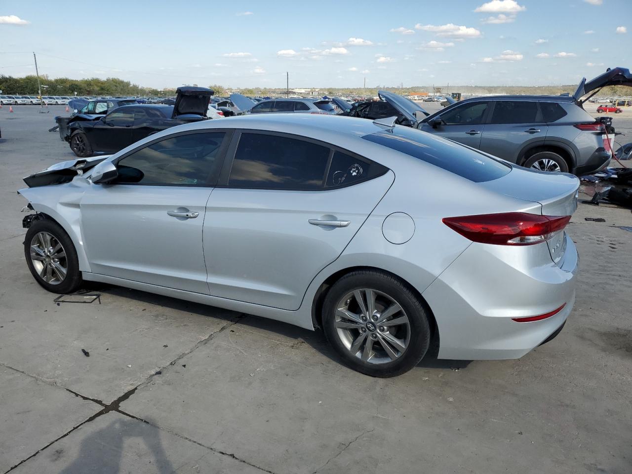 Lot #3009084271 2017 HYUNDAI ELANTRA SE