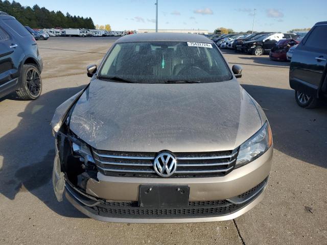 2015 VOLKSWAGEN PASSAT S - 1VWAT7A33FC029008