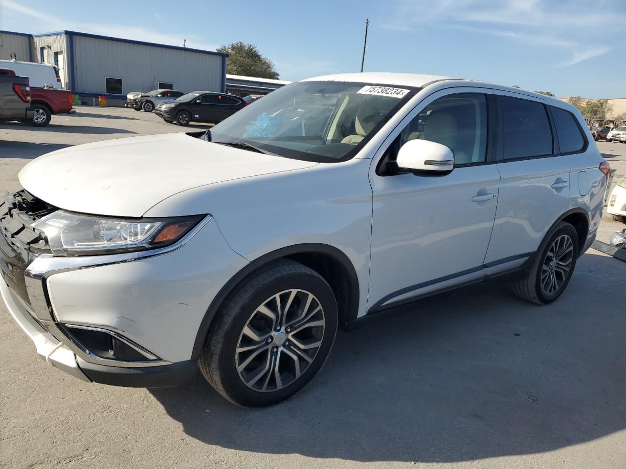 MITSUBISHI OUTLANDER 2016 white  gas JA4AD3A31GZ037657 photo #1