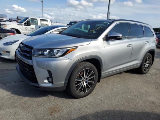 VIN 5TDKZRFH9HS508329 2017 Toyota Highlander, SE no.1